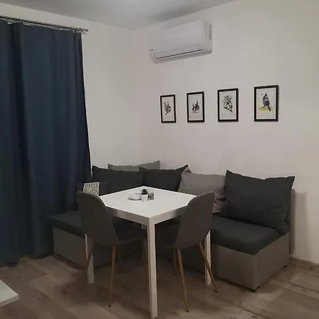 Breezy 5 * 瓦爾納